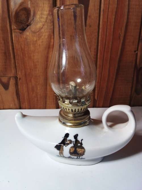 Small Aladin Shaped Lamp