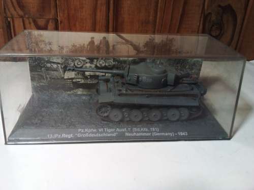 Model of German Tank 1943 with Specs