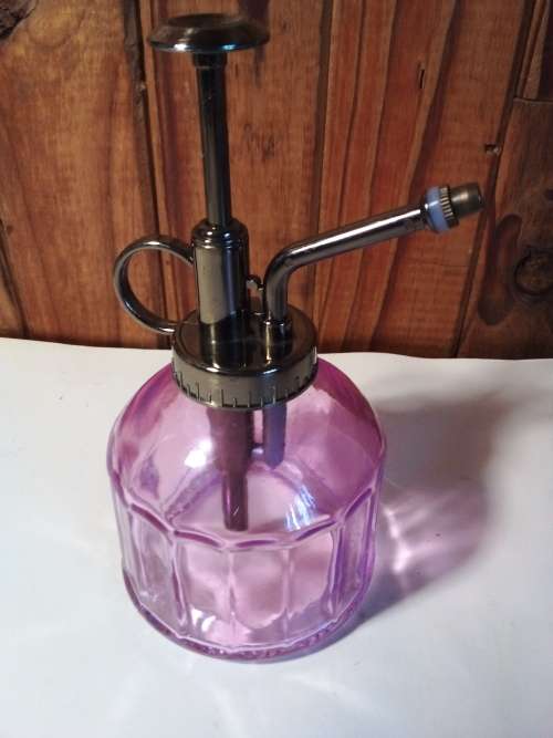 Nice Size Glass Perfume Bottle with Metal Sprayer