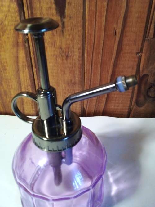 Nice Size Glass Perfume Bottle with Metal Sprayer