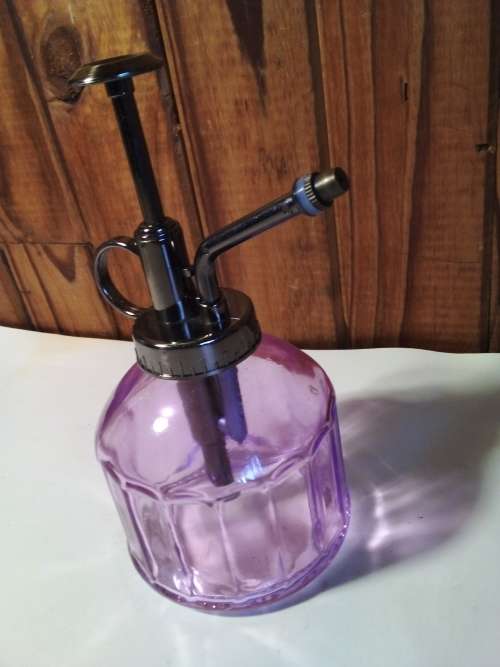 Nice Size Glass Perfume Bottle with Metal Sprayer