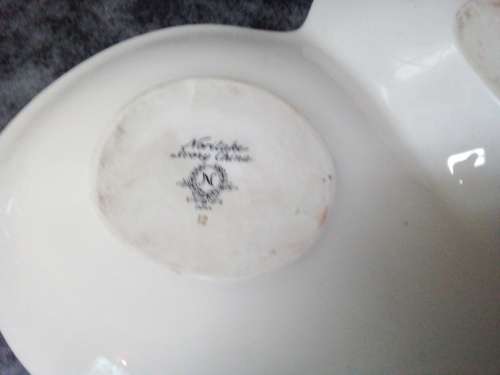 Ivory and Gold Noritake Leaf Shaped Snack Dish