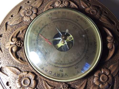 Weather Gauge in Decorative Frame for Spares (Damaged)