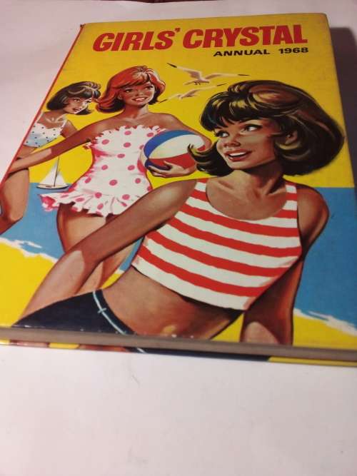 Thick 1968 Girl`s Crystal Annual (S12)
