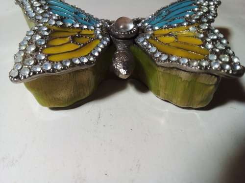 Solid Enamelled Metal Butterfly Shaped Trinket Holder with Stones (S29)
