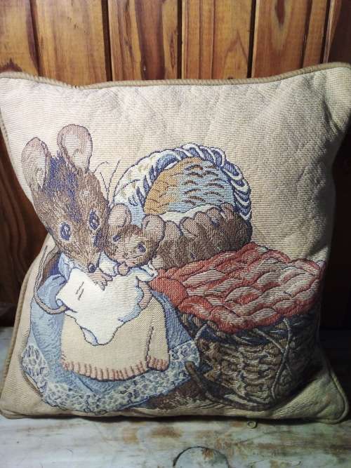Old Cushion (S77)