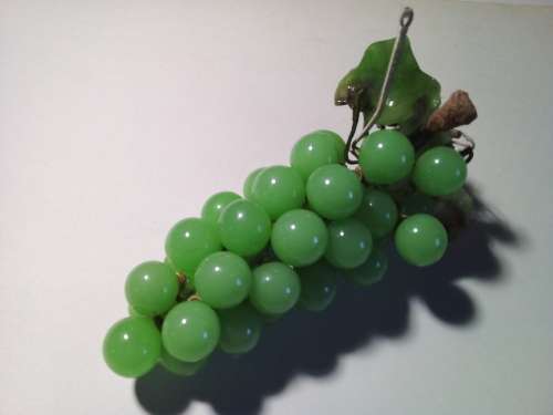 Small Bunch of Glass Type Green Grapes