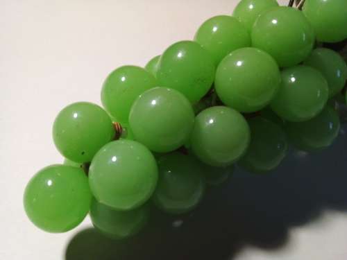 Small Bunch of Glass Type Green Grapes