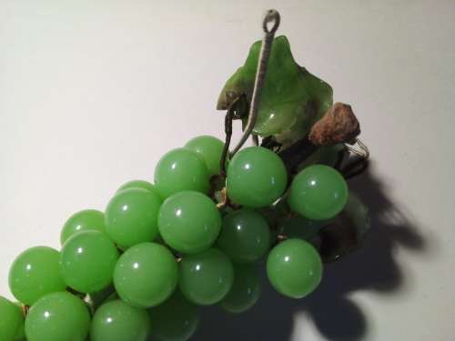 Small Bunch of Glass Type Green Grapes