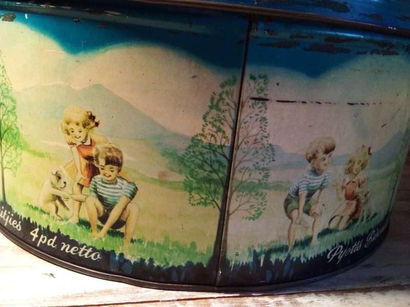 Large Vintage Pyotts Biscuit/Beskuitjies Tin