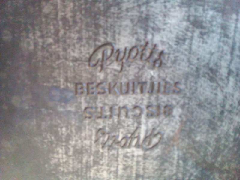 Large Vintage Pyotts Biscuit/Beskuitjies Tin