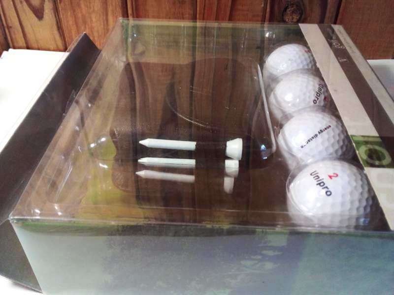 Golf Balls and Pegs Pack