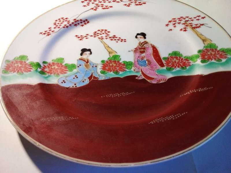 Geisha Girls Oriental Plate with Raised Detail (SP001)