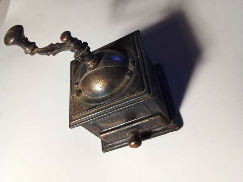 1970s Durham New York Greeting Corporation Metal Grinder (SP021)