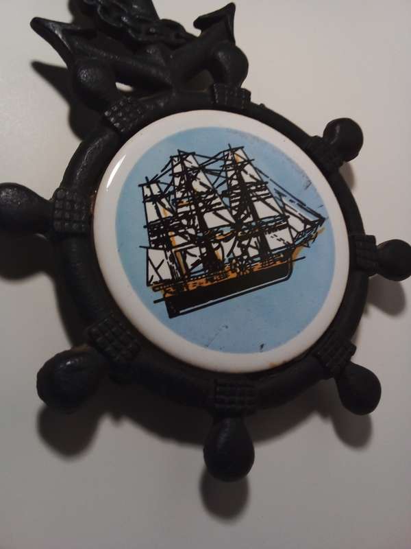 Round Tile in Cast Iron Anchor & Wheel Shaped Frame