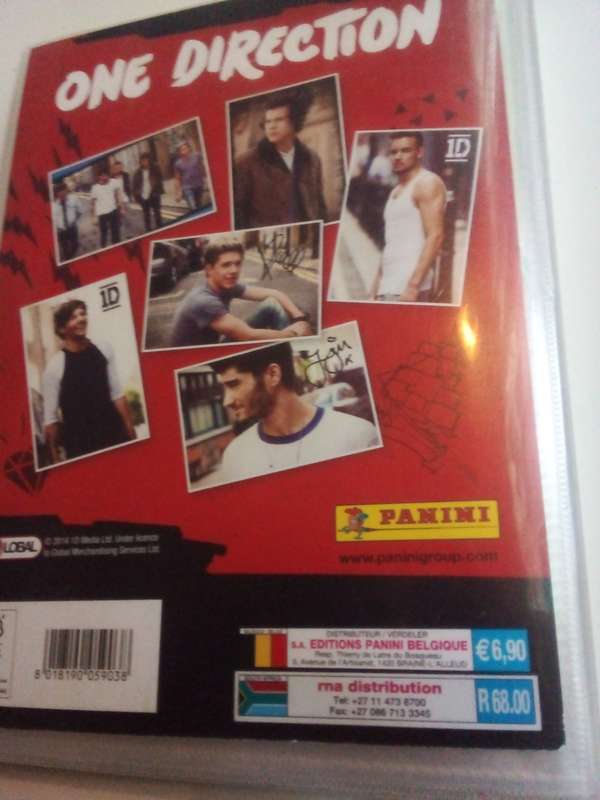 Binder with 90 One Direction Photocards