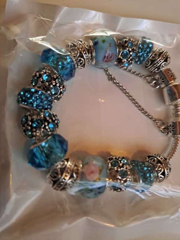 Unique Blue Beads Design Silverplate Bracelet & Charms 18cm