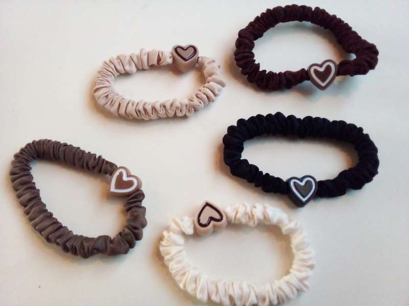 5 x Hair Elastics with Heart Shaped Beads