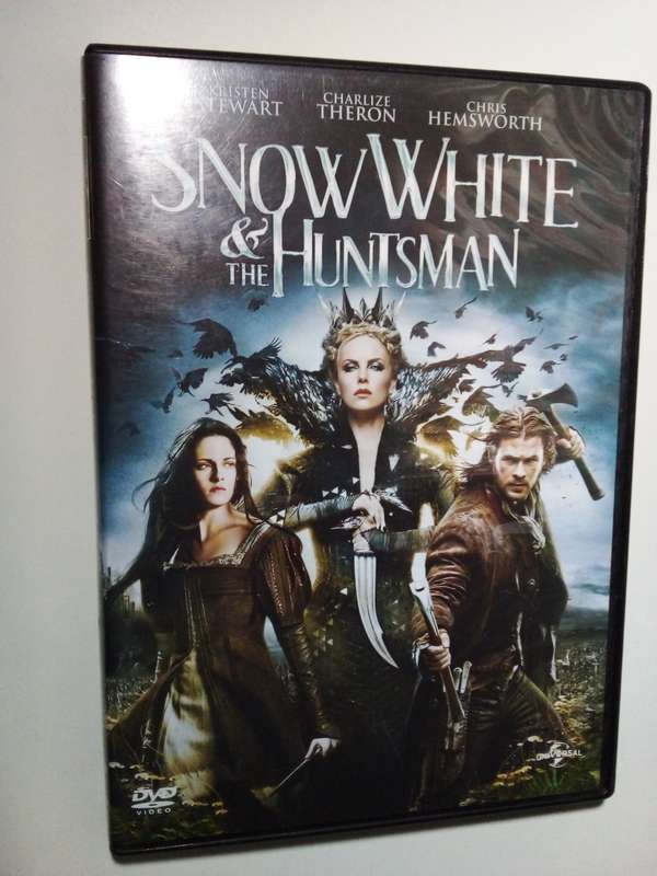 Snow White & The Huntsman DVD Movie