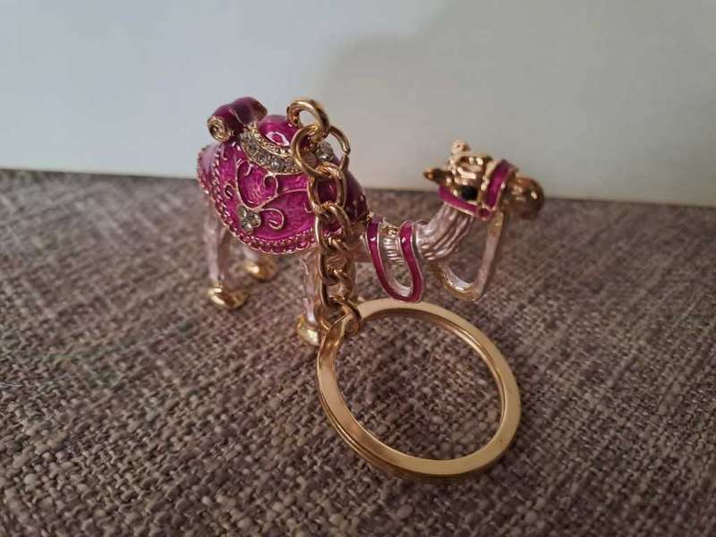 Metal Rhinestone Camel Keyring