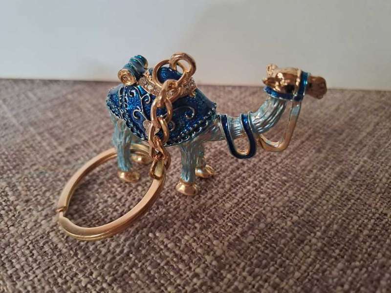 Metal Rhinestone Camel Keyring