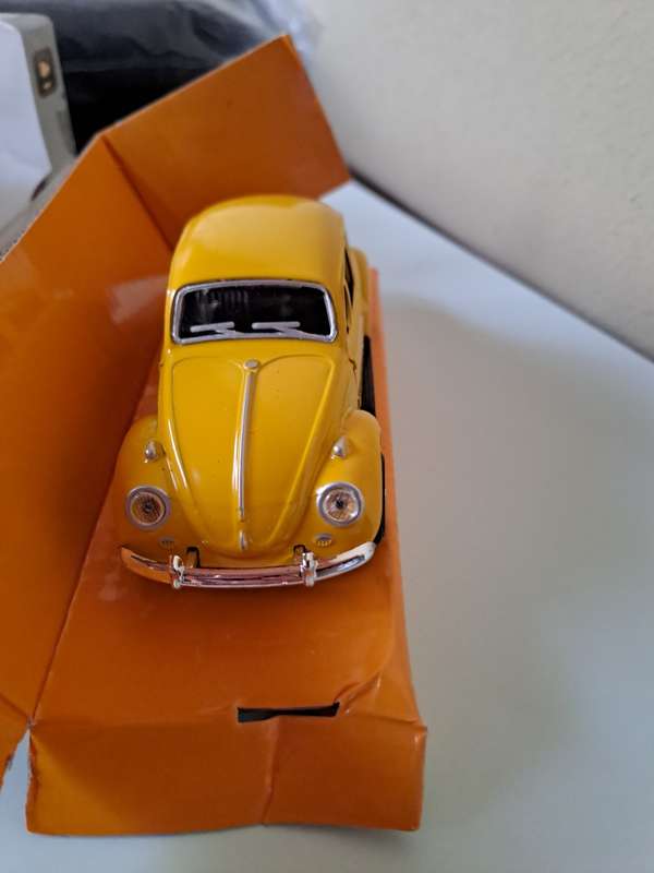 Die Cast Yellow VW Scale 1:32