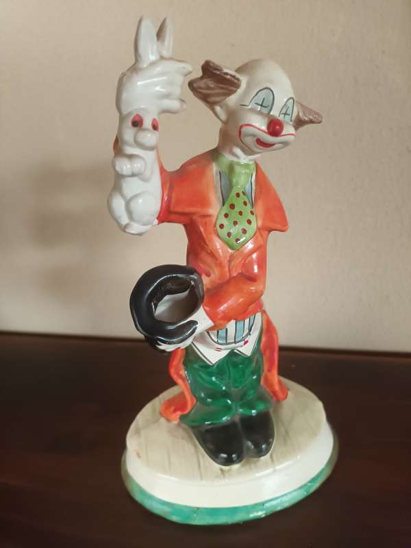 Vintage Clown Pulling Rabbit Out Of Hat Figurine