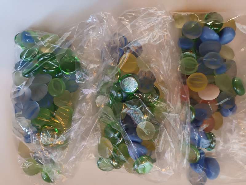 150 x Mixed Lot of Glass & Other Beads for Arts & Craft Projects