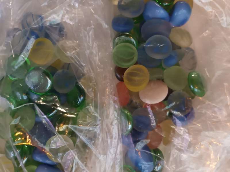 150 x Mixed Lot of Glass & Other Beads for Arts & Craft Projects