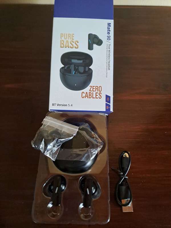 Mate 90 Pure Bass True Wireless headset BT version 5.4