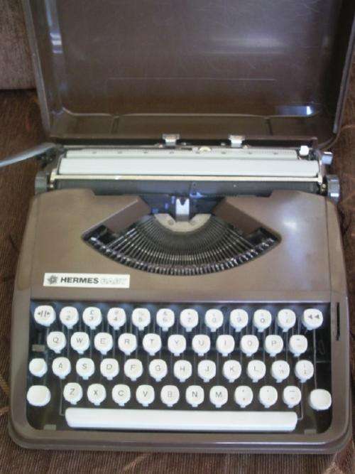 Hermes Baby Typewriter in Chocolate Brown Case