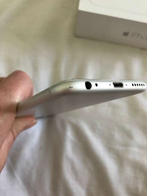 Iphone 6 - 16GB Silver Excellent Condition