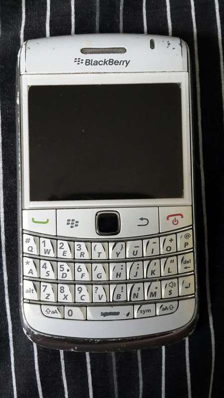 BlackBerry Bold 9780 (White)