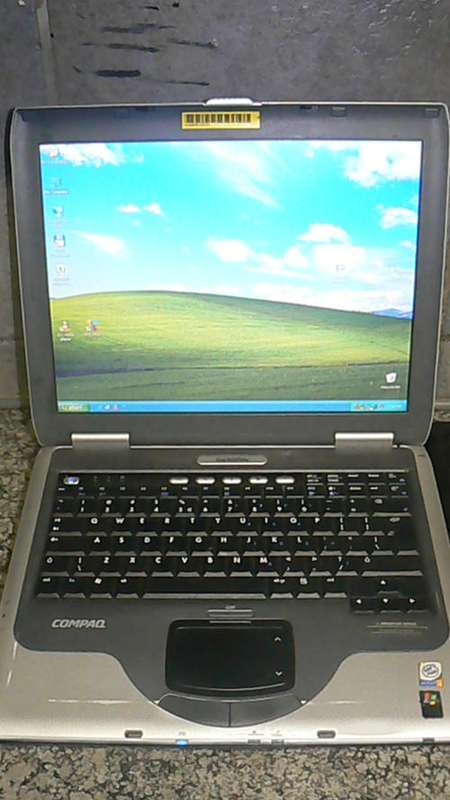 COMPAQ EVO N1050V INTEL PETUIM 4 LAPTOP 960 MB OF RAM DONT MISS OUT!!