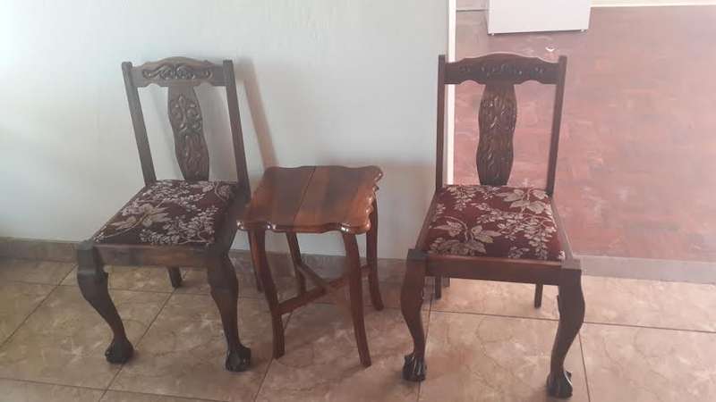 WOW! 2 ANTIQUE BALL AND CLAW CHAIRS AND SIDE TABLE ALL FOR ONE BID !!MASSIVE BARGAIN