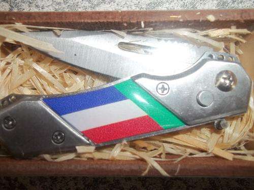 WOW (VIERKLEUR) POCKET KNIFE  COLLECTION IN HOLDER RAP NOT USE