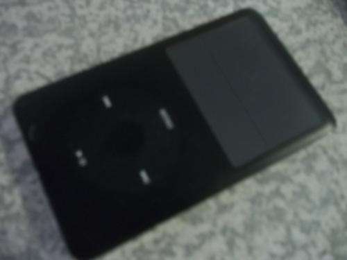 I POD  MADNESS CRAZY START  PLEASE READ WORTH BARGAIN CHRISTMAS GIVE AWAY  LOCAL