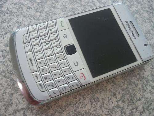 Black berry bold PHONE CHRISTMAS OFFER START R 1 PLEASE READ THIS BARGAIN NOT TO BE MISS