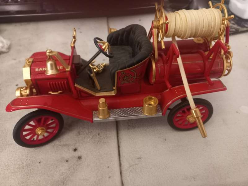 LUCKY-DIECAST - FORD USA - MODEL T TRUCK FIRE ENGINE SAN JOSE 1914