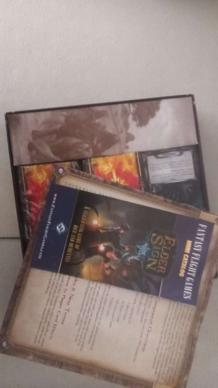 2000 Reiner Knizia Lord Of The Rings Board Game. Secondhand pristine condition