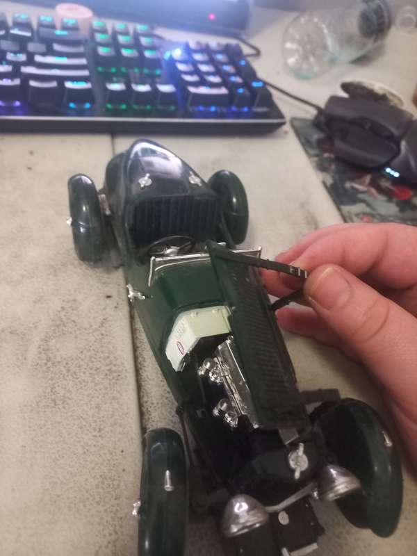 Signature 1/18 Scale Diecast 18121 - Aston Martin Le Mans Team Car 1934 (no box)
