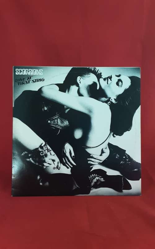 Scorpions - Love at First Sting