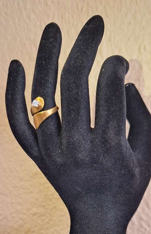 18Ct Yellow Gold Ring