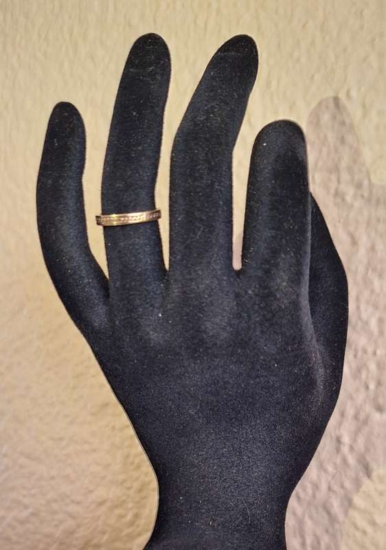 9ct Yellow Gold Band Ring