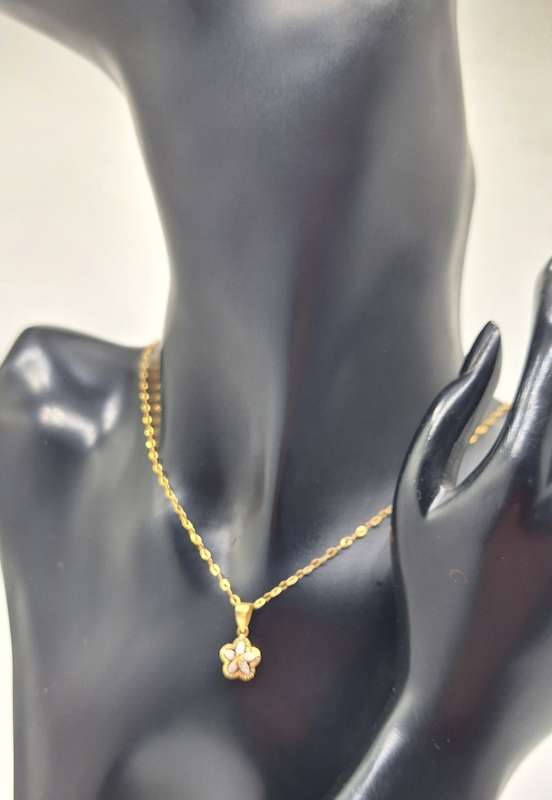 9ct Yellow Gold Chain with 9ct Yellow Gold Pendant