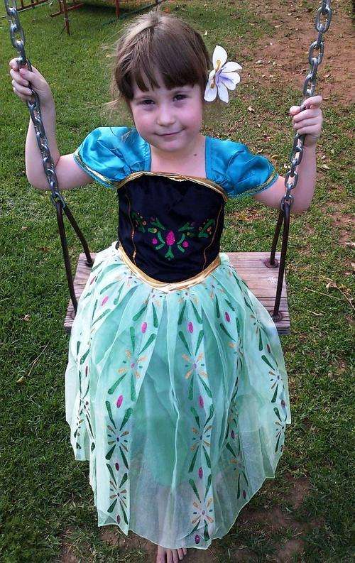 Beautiful Frozen Anna Dress Age 5-6