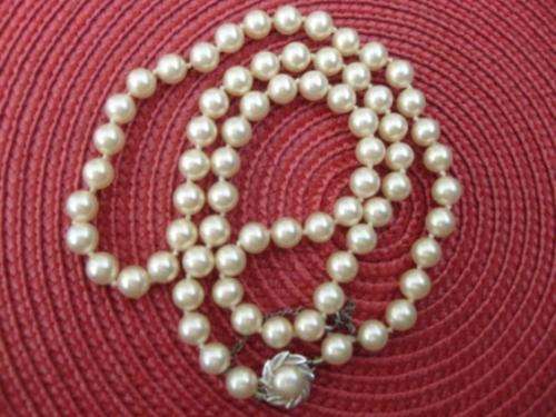 BEAUTIFUL VINTAGE FAUX PEARLS WITH STERLING SILVER CLASP PERFECT CONDITION
