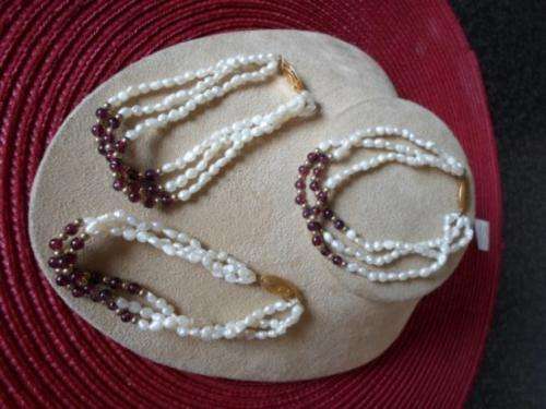 BEAUTIFUL!!! 3 X VINTAGE FRESH WATER PEARL BRACELETS WITH GILT SILVER CLASPS
