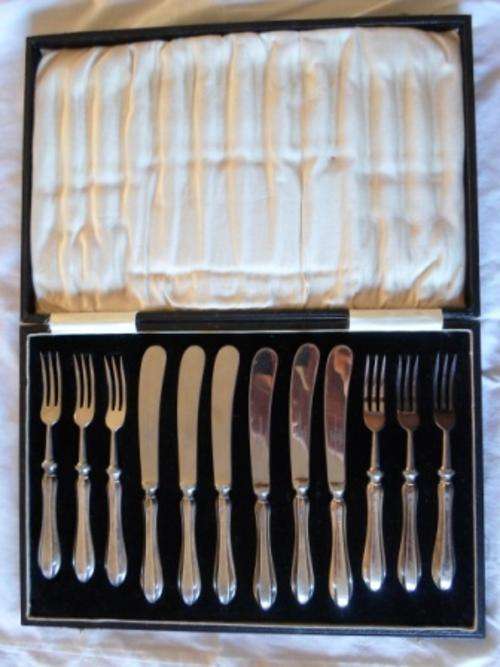 SUPERB!!! 1928 SHEFFIELD SILVER BOXED FRUIT SET