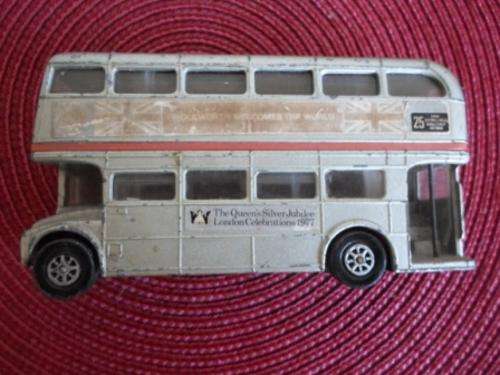 AWESOME!!! CORGI LONDON TRANSPORT ROUTEMASTER BUS
